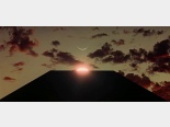2001: Odyseja kosmiczna: Słońce i Księżyc nad monolitem.
