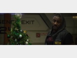 Prometeusz: Kapitan Janek (Idris Elba).